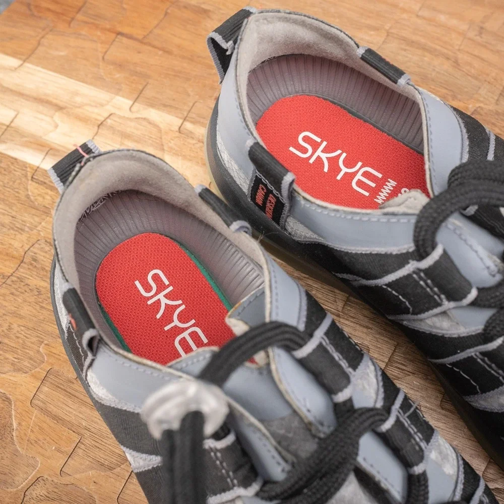 Skye‎ Spring Loaded The Mobrly Orca Black Womens Size 6.5 Sneaker